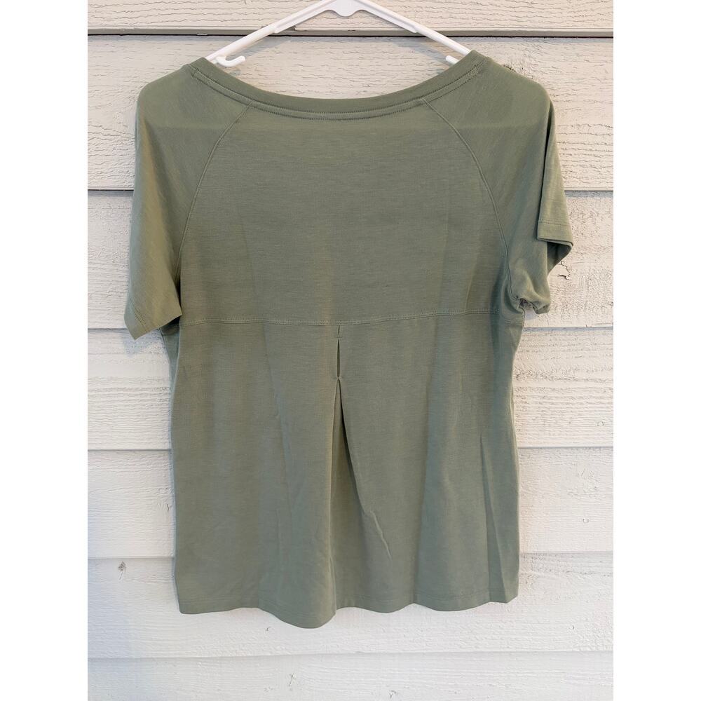 Columbia Sage Green Performance T-Shirt Short Sleeve Athletic Top Women’s Small - Picture 6 of 7